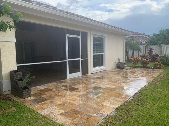 Foto del edificio - 221 Eagleton Lake Blvd