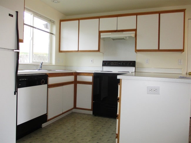 Building Photo - 993 Bennett Ln