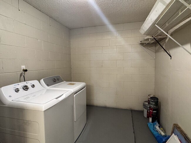 Building Photo - 3 bedroom 2 bath located just minutes from Plant St and Downtown Winter Garden