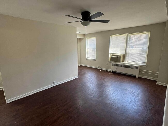 Interior Photo - 7220