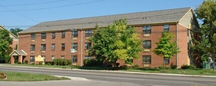 Building Photo - 1435 W Third St