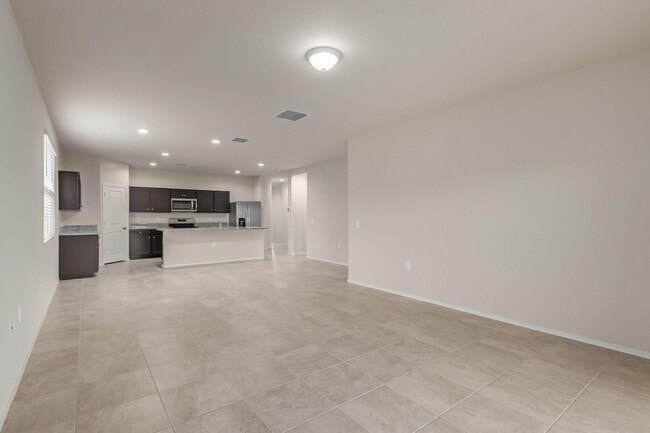 Building Photo - 3905 S 244th Dr