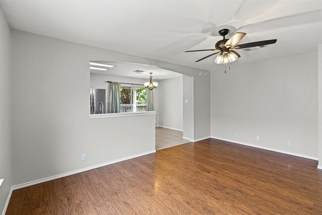 Building Photo - 200 Stanford Dr