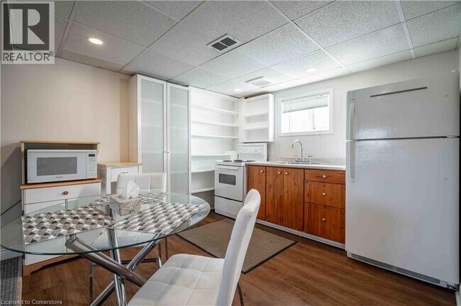 Photo du bâtiment - 250 E 27th St