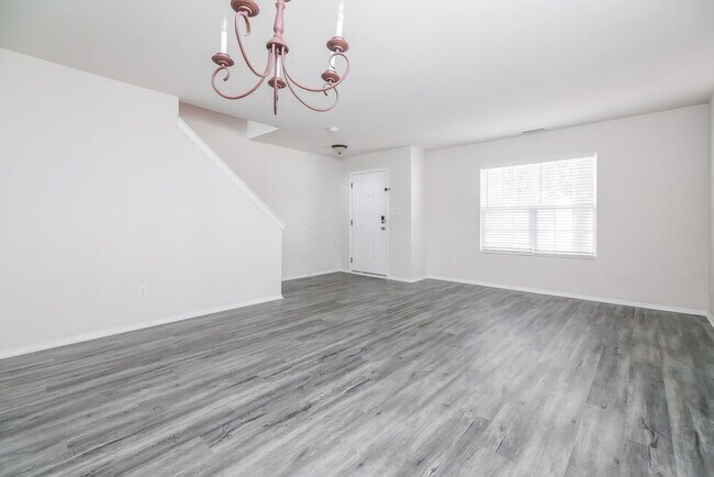 Foto del edificio - 6009 Softwind Dr