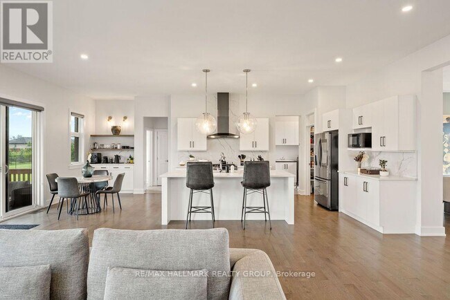 Photo du bâtiment - 1575 Rangeland Ave