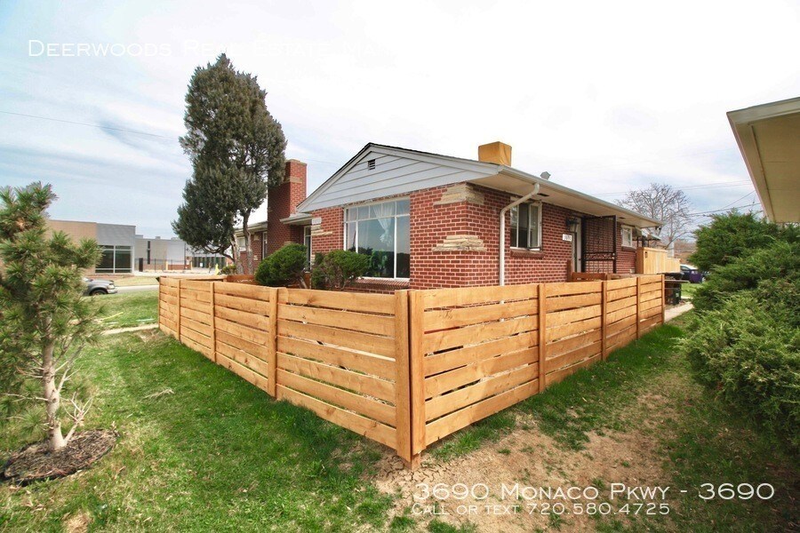Foto principal - 3690 N Monaco Pkwy