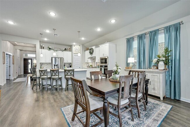 Foto del edificio - 208 Upland Dr