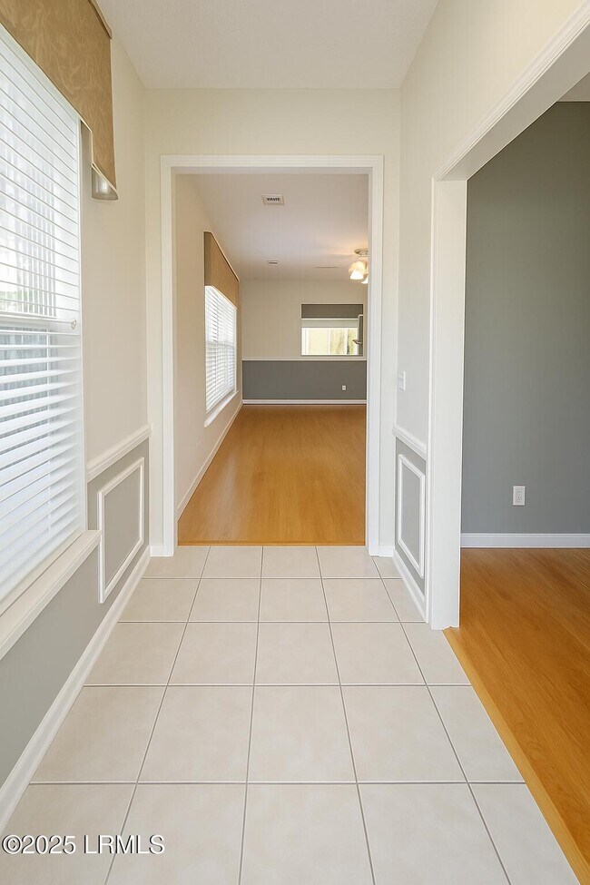 Foto del edificio - 1 Pomegranate Ln