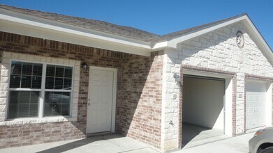 Building Photo - 2509 Cody Poe Rd