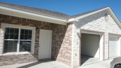 Building Photo - 2509 Cody Poe Rd