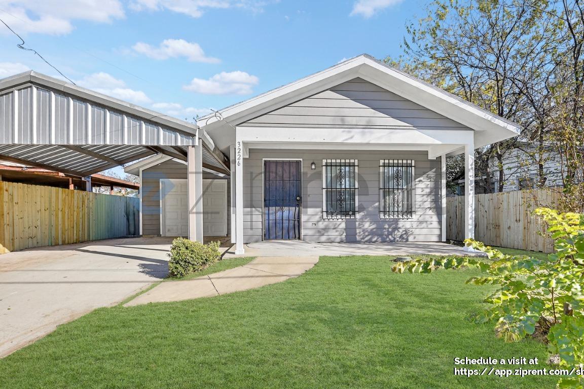 Foto principal - 3226 Navaro St