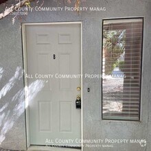 Building Photo - 73856 Sunnyvale Dr