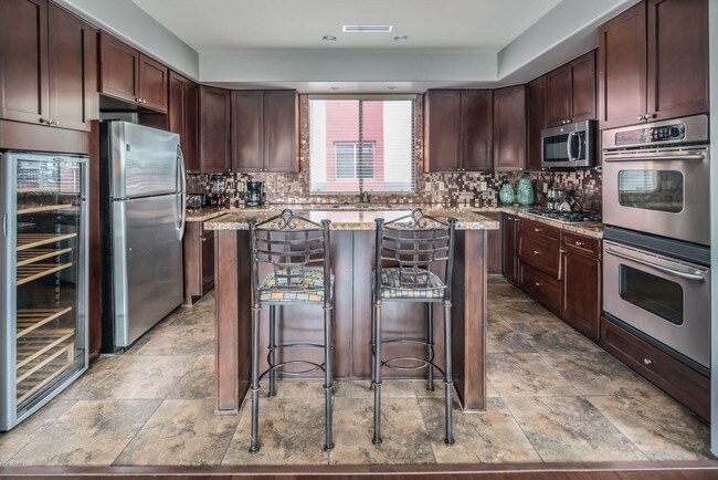 Foto del edificio - 4322 N 78th St