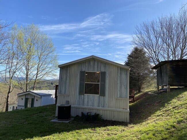 Building Photo - 41 Windy Hill Rd