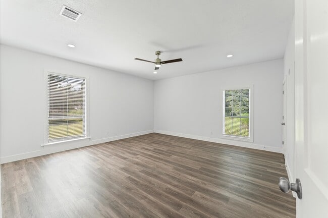 Building Photo - 365 Rd 5605