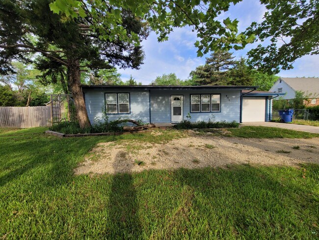 Foto del edificio - 635 N Andover Rd