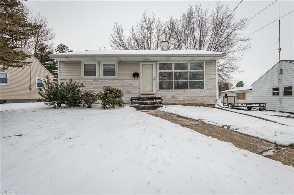 Primary Photo - Ranch Home