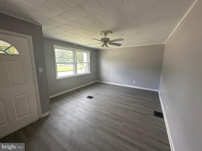 Foto del edificio - 709 Crown Point Rd