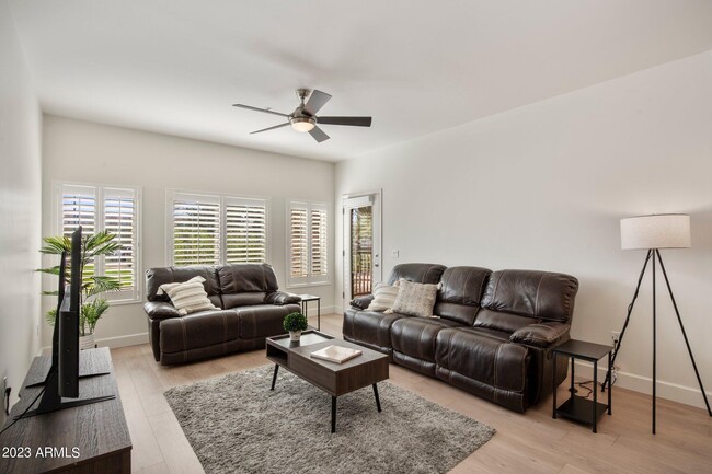 Building Photo - 5450 E Deer Valley Dr