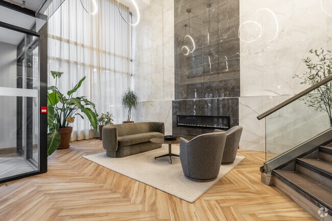Hall d'entrée - 161 Laurier Av W