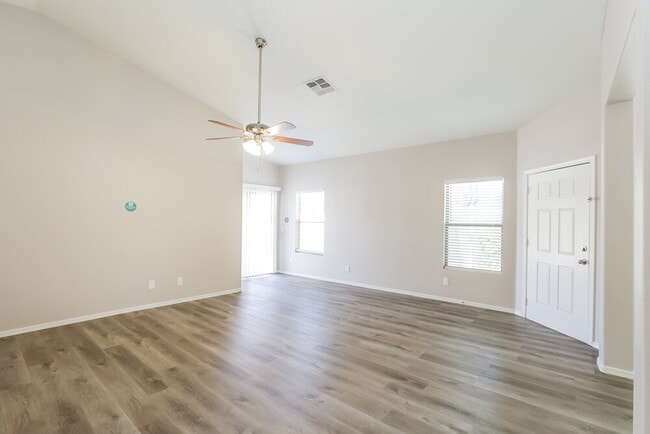 Building Photo - 6350 W Hilton Ave