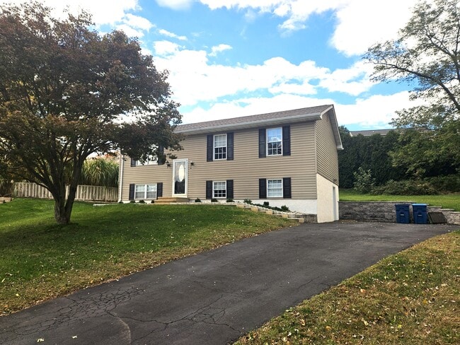 Foto del edificio - 14 Spring House Ct