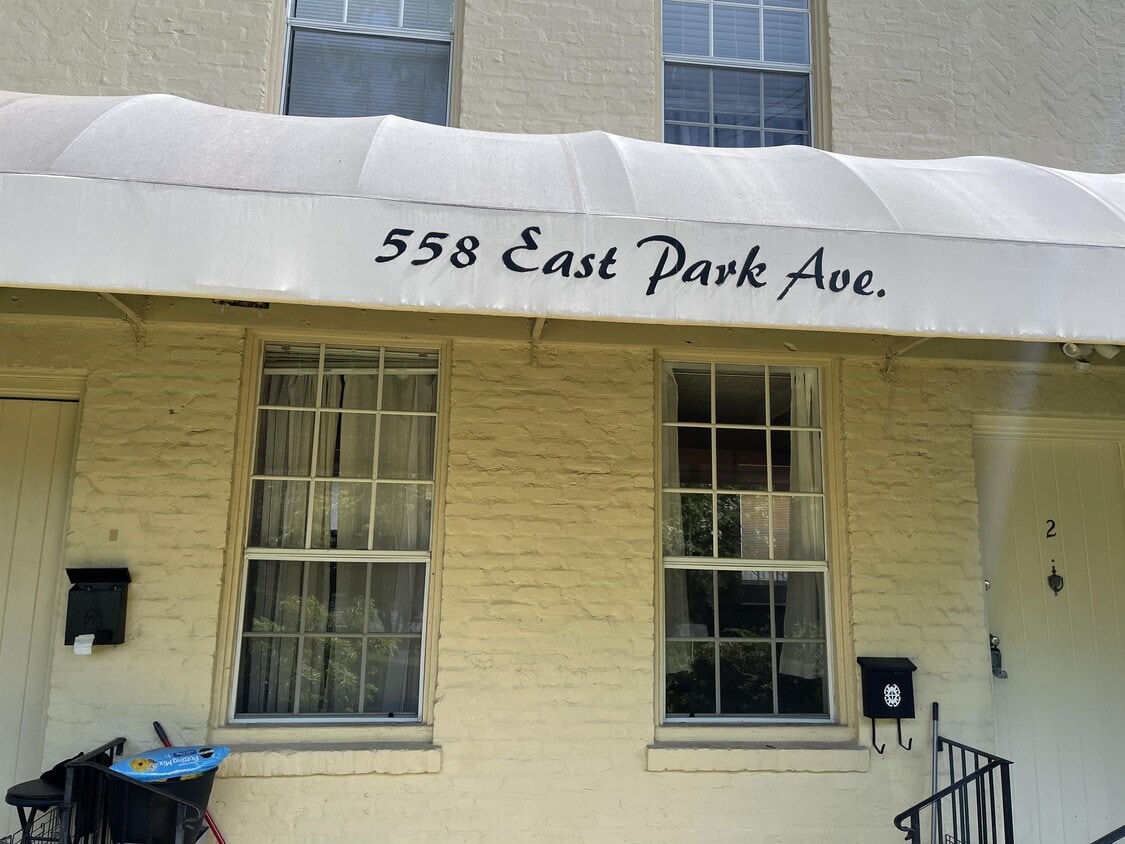 Primary Photo - 558 E Park Ave