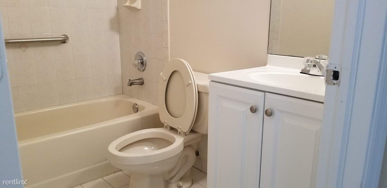 Foto del edificio - 3 br, 2 bath House - 9356 NW 121st St # 93...