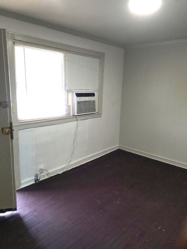 Building Photo - Affordable Two Bedroom Apt Available for R...