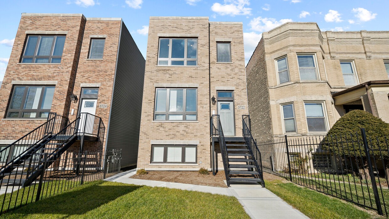 5722 W Race Ave, Chicago, IL 60644 House Rental in Chicago, IL