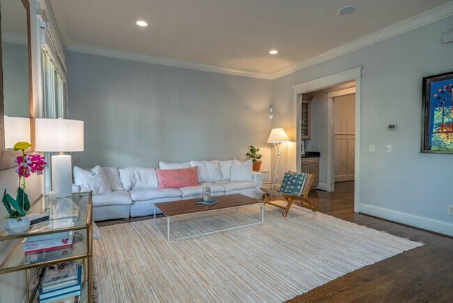 Foto del edificio - 1208 Linden Ave