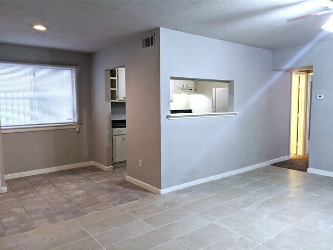 Foto del edificio - 704 E 22nd St