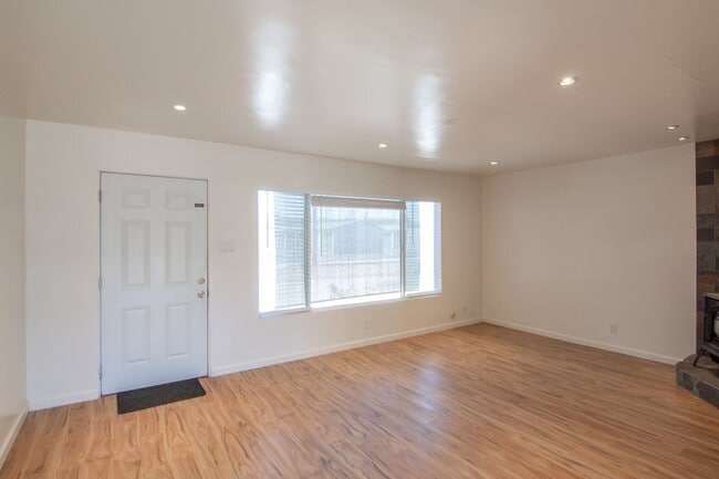 Foto del edificio - 2 Bedroom Home in Anderson