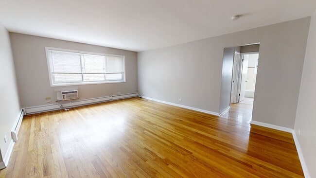 Building Photo - 828 Seward St