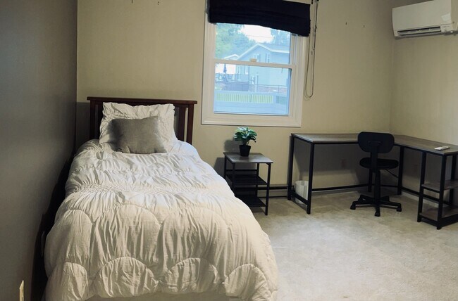 Foto del edificio - 3704 Allen Dr