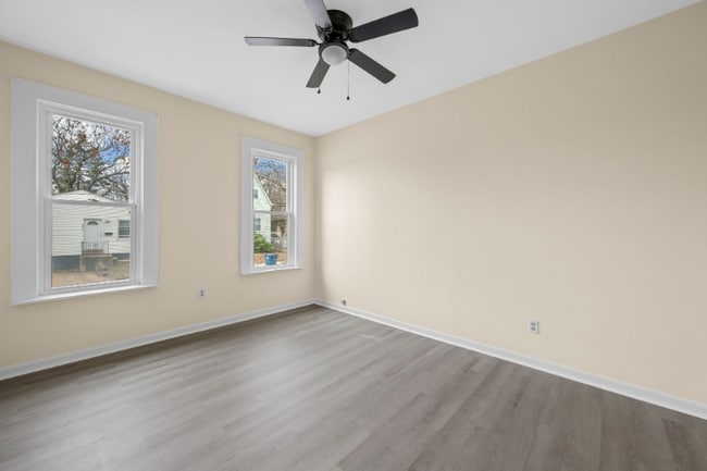 Building Photo - 4935 Hummelsheim Ave