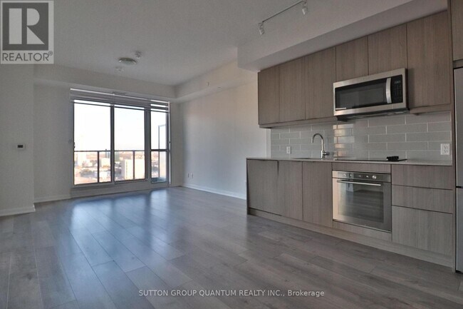 Building Photo - 38 Forest Manor Rd