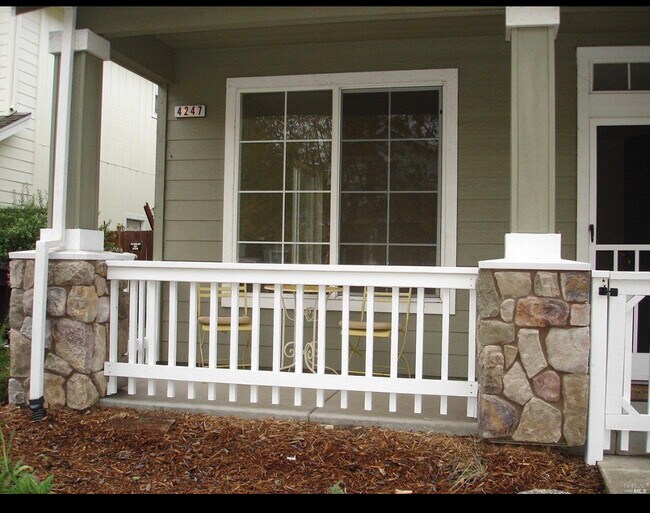 Building Photo - 4247 Flat Rock Cir