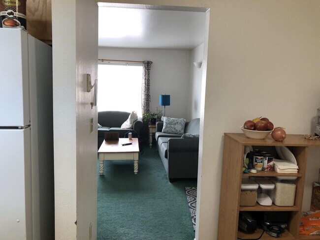 Building Photo - 659 E 700 N
