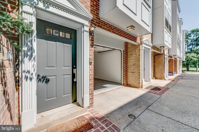 Foto del edificio - 1104 N Quincy St