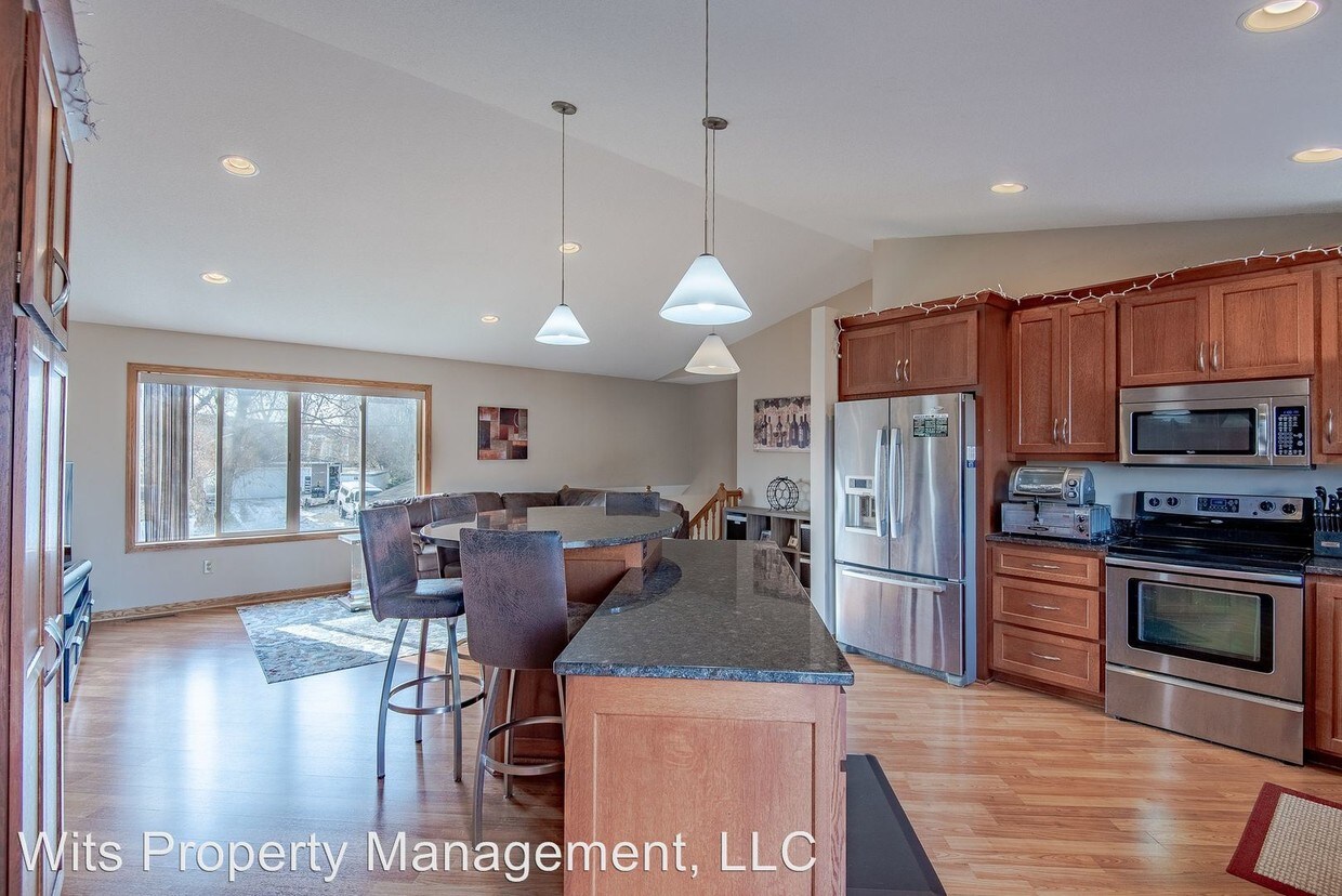 187 Bluestem Ave, Shakopee, MN 55379 House Rental in Shakopee, MN