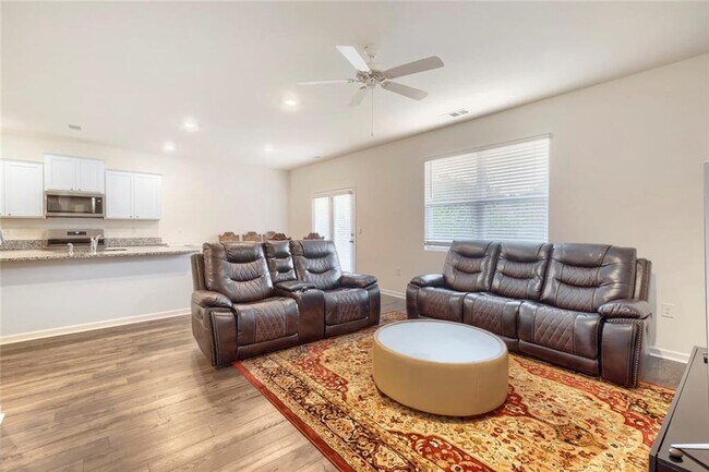 Building Photo - 1453 Autumn Wind Dr