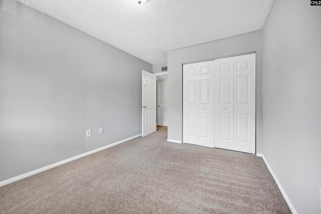 Foto del edificio - 6530 Davidson Rd