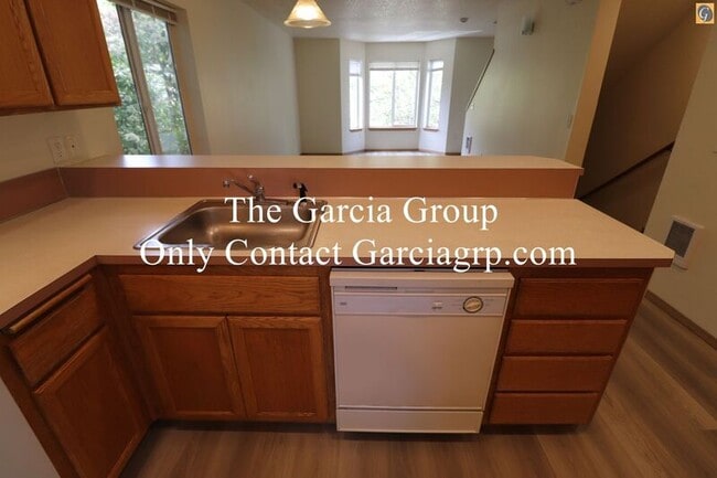 Building Photo - 4898 SW 150th Pl
