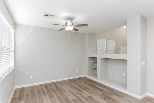 Building Photo - 9275 William Hill Ave