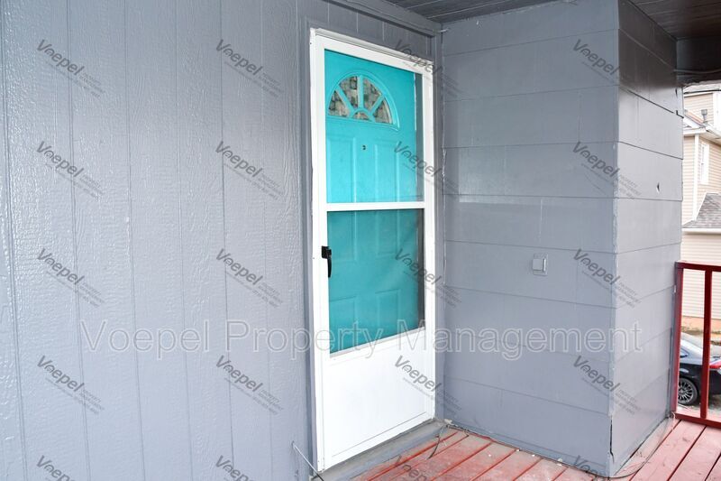 Primary Photo - 300 N White Ave