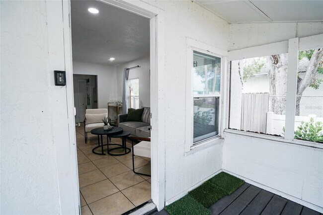 Foto del edificio - 1361 29th St S