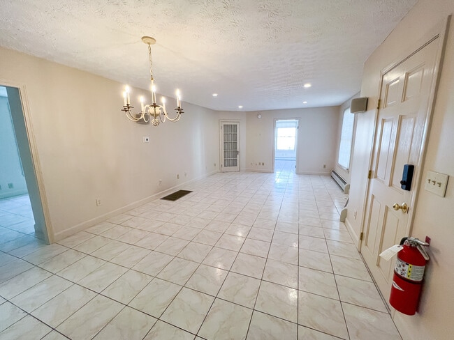 Living and Dining - 162 Reed St