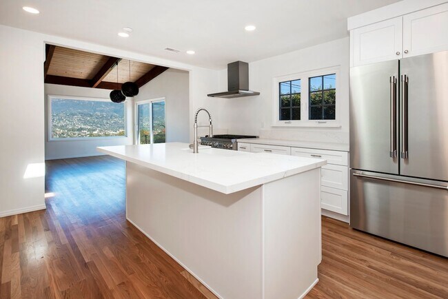 Foto del edificio - 2,300sq ft. Mesa Home with Amazing Views!